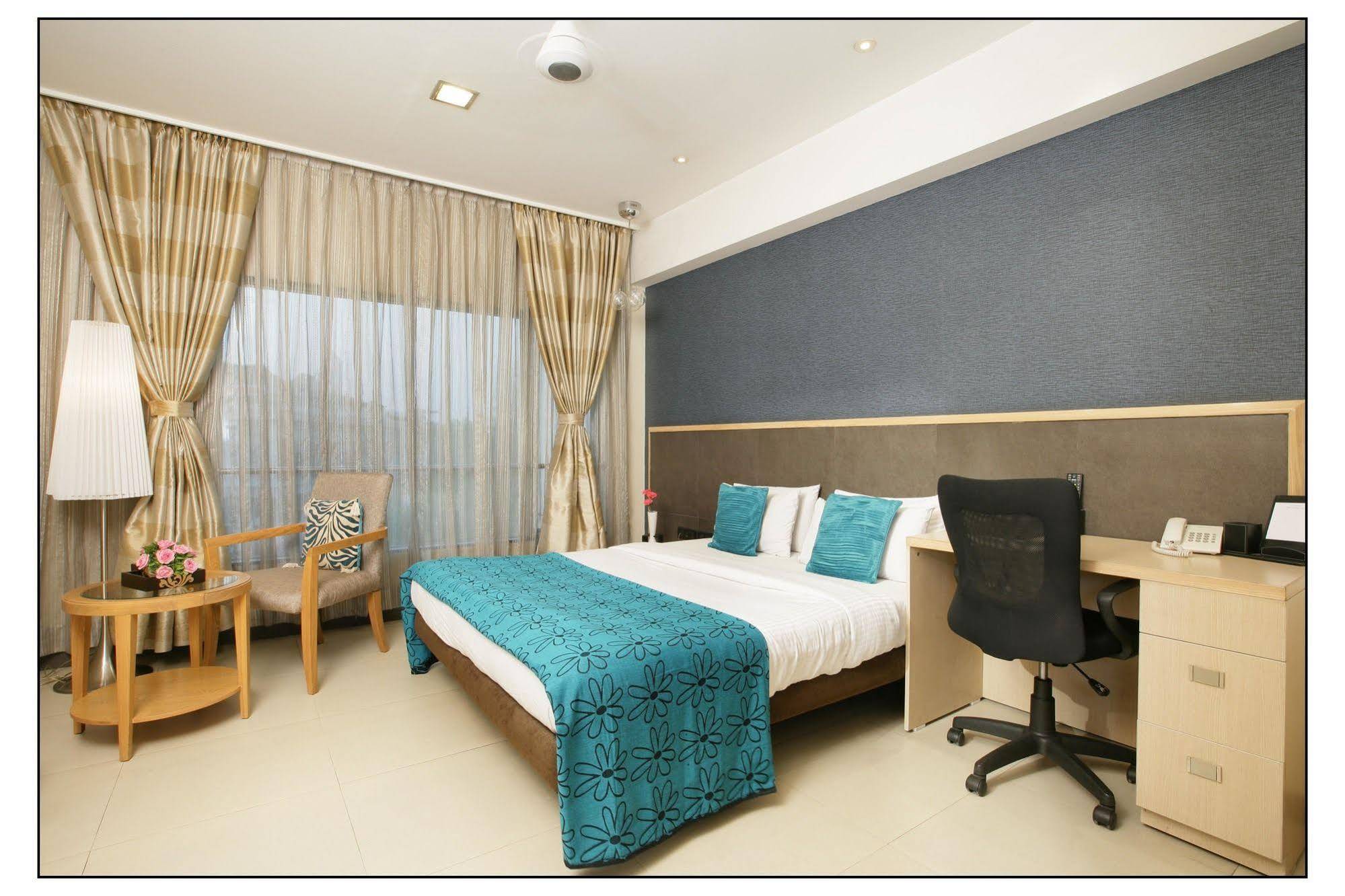 The Sirona Hotel Πούνε Εξωτερικό φωτογραφία