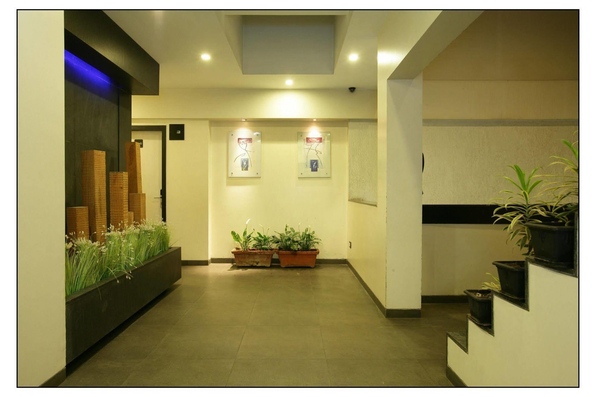 The Sirona Hotel Πούνε Εξωτερικό φωτογραφία